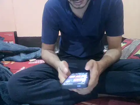 Snapshot of rahulkajuuu0909 chatting on 16, 11, 2025 rahulkajuuu0909 online show from 16, 11, 2025