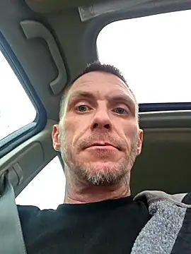 Snapshot of lambomusik chatting on 5, 5, 2026 lambomusik online show from 5, 5, 2026