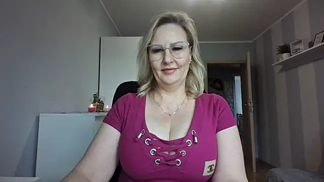 Snapshot of DianaLive chatting on 23, 2, 2026 DianaLive online show from 23, 2, 2026