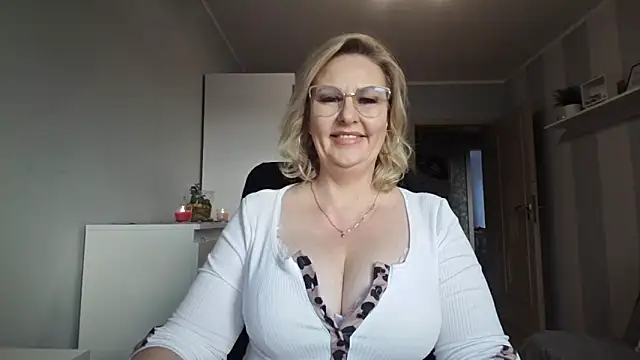 Snapshot of DianaLive chatting on 25, 2, 2026 DianaLive online show from 25, 2, 2026