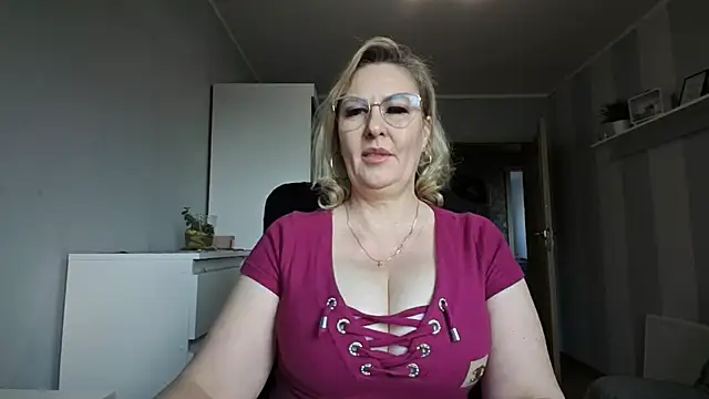 DianaLive online show from 10, 3, 2026