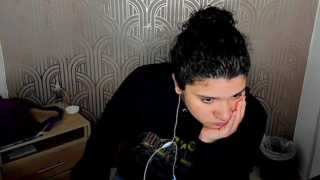 BloodyMaary  online show from 28, 2, 2025