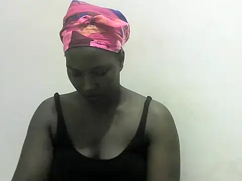 Snapshot of Sweet-Sins_ chatting on 23, 2, 2025 Sweet-Sins online show from 23, 2, 2025