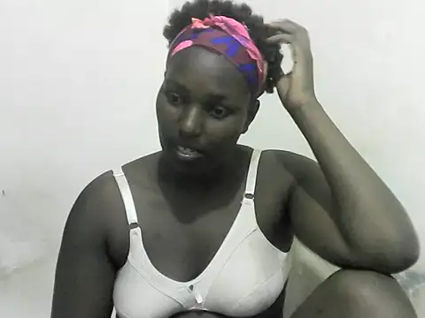 Snapshot of Sweet-Sins_ chatting on 24, 2, 2025 Sweet-Sins online show from 24, 2, 2025