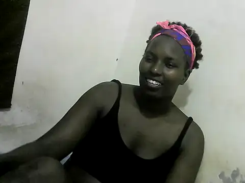 Snapshot of Sweet-Sins_ chatting on 24, 2, 2025 Sweet-Sins online show from 24, 2, 2025