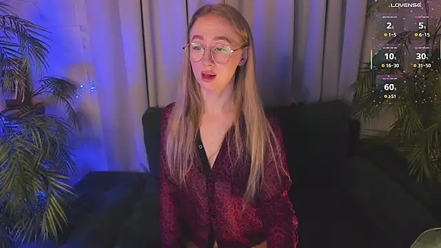 VictoriaLights online show from 17, 12, 2025