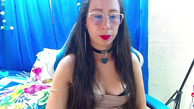 Snapshot of Gia_leinn chatting on 30, 4, 2026 Gia leinn online show from 30, 4, 2026