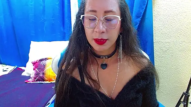 Snapshot of Gia_leinn chatting on 6, 6, 2026 Gia leinn online show from 6, 6, 2026