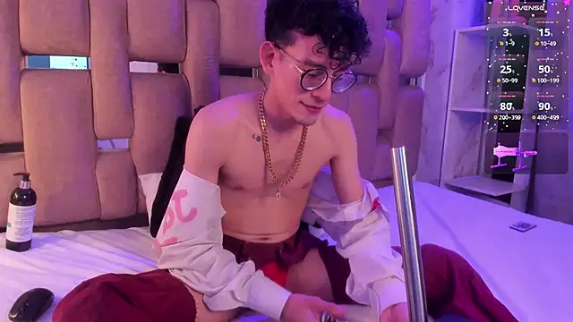 ValentinoMoreti online show from 14, 3, 2025