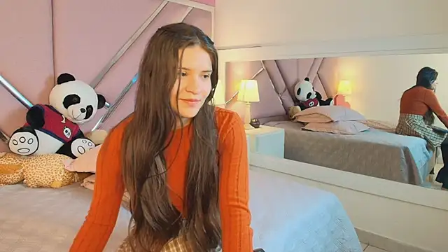 Emilybennett  online show from 7, 3, 2025