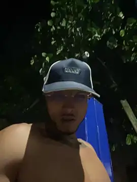 Snapshot of MaxxxSteil chatting on 8, 3, 2025 MaxxxSteil online show from 8, 3, 2025