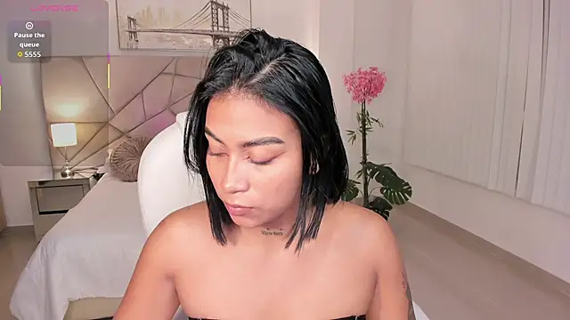 Ivyy Moon  online show from 16, 12, 2025