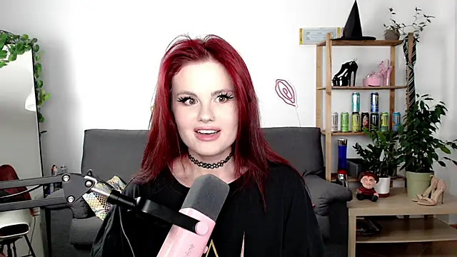 Della Ideal online show from 17, 9, 2025