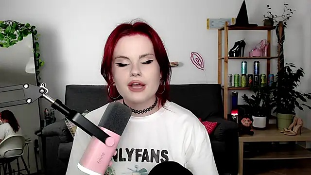 Della Ideal online show from 20, 9, 2025