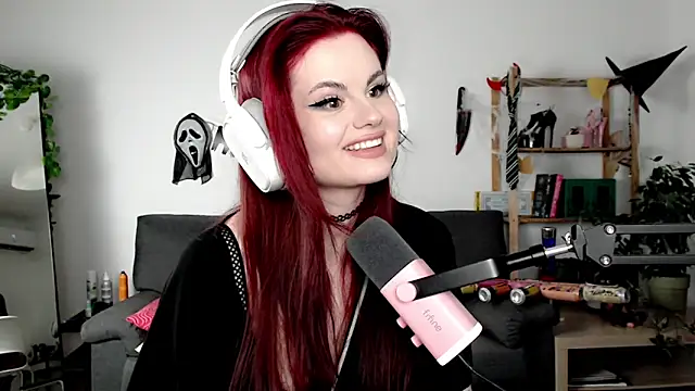 Della Ideal online show from 19, 10, 2025