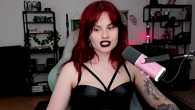 Della Ideal online show from 19, 4, 2026