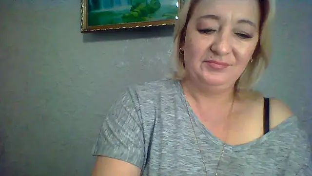 ArielXLoveresss online show from 5, 10, 2025