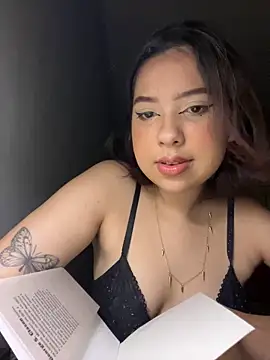 KiaraCut online show from 5, 4, 2026