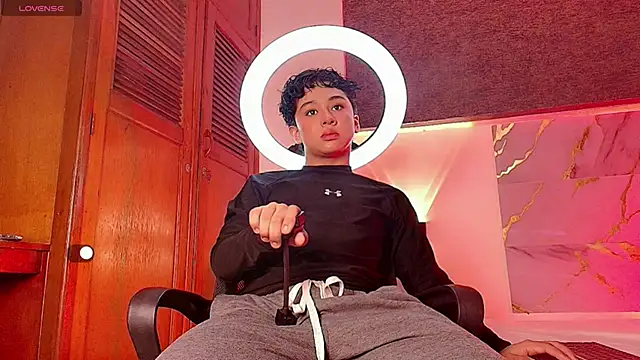 Snapshot of Dante_bre chatting on 12, 11, 2025 Dante bre online show from 12, 11, 2025