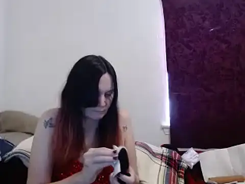 Hotmodel1984 online show from 5, 12, 2024