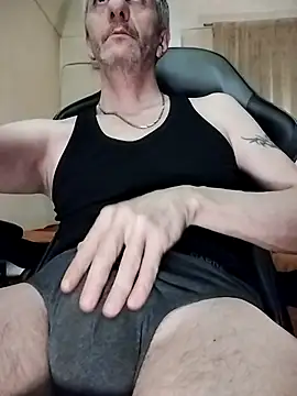 Snapshot of maxdaddy690 chatting on 15, 3, 2025 maxdaddy690 online show from 15, 3, 2025