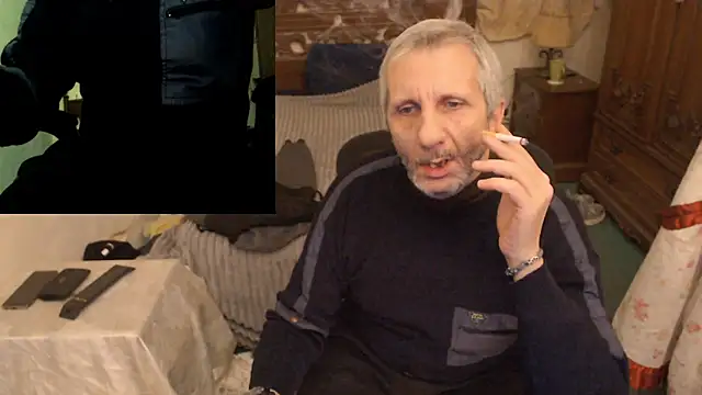 Snapshot of maxdaddy690 chatting on 3, 12, 2025 maxdaddy690 online show from 3, 12, 2025