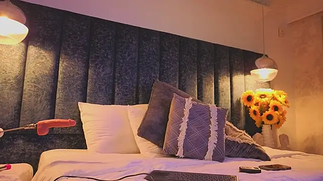 Ariannaa Suarez1 online show from 4, 4, 2026