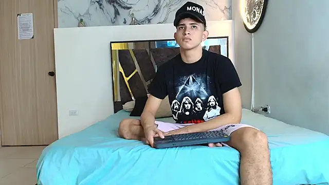 KING OFF BOYS online show from 9, 11, 2025