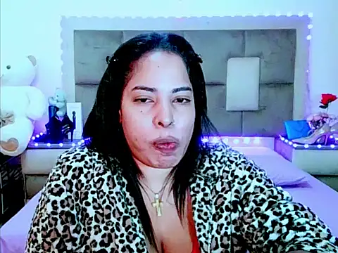 Snapshot of indiantopaz694u chatting on 17, 7, 2026 indiantopaz694u online show from 17, 7, 2026