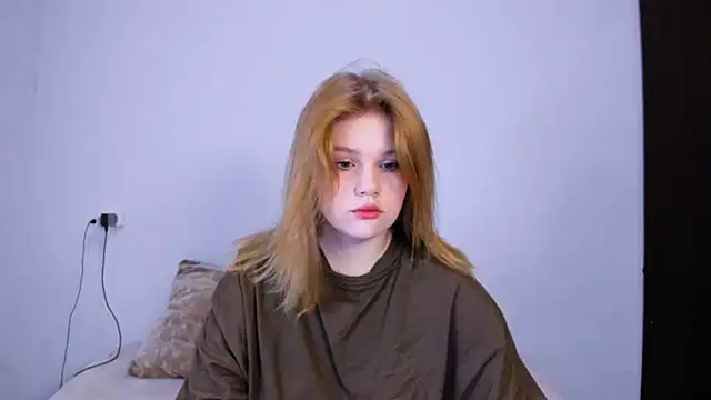 Snapshot of LaseyMoon chatting on 29, 10, 2025 LaseyMoon online show from 29, 10, 2025