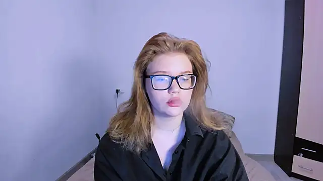 Snapshot of LaseyMoon chatting on 16, 11, 2025 LaseyMoon online show from 16, 11, 2025