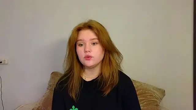 Snapshot of LaseyMoon chatting on 9, 2, 2026 LaseyMoon online show from 9, 2, 2026