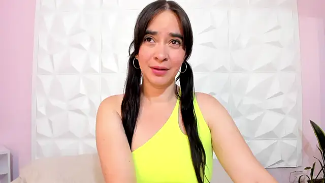 Valeriagomez  online show from 15, 3, 2025