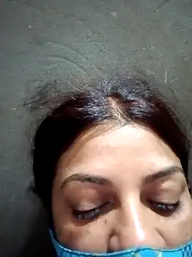 Snapshot of Disha2870 chatting on 4, 3, 2025 Disha2870 online show from 4, 3, 2025