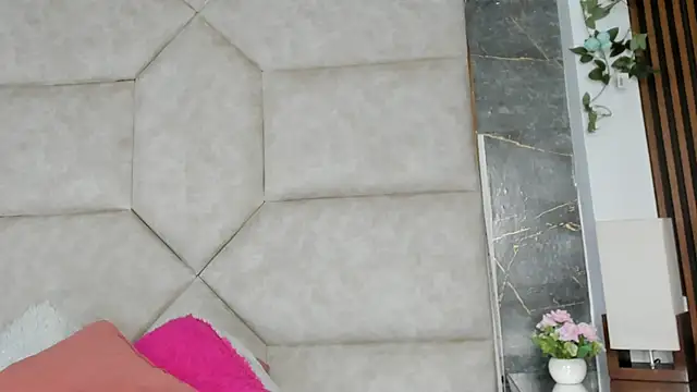 Vaiolett Smith online show from 1, 12, 2025