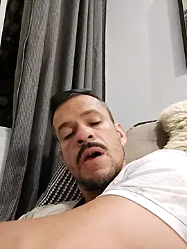 juniortche1313 online show from 17, 10, 2025