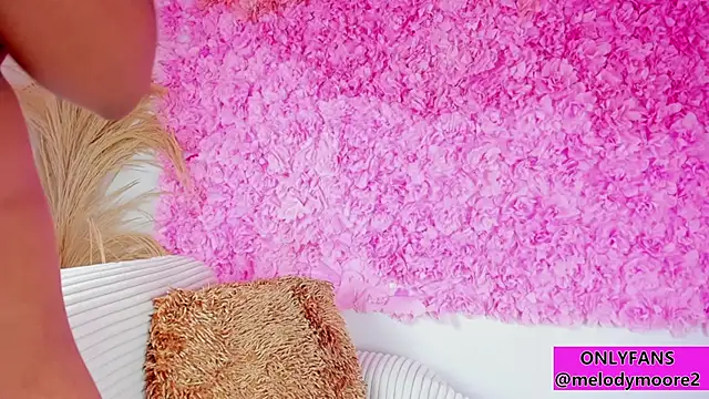 Snapshot of Melodymoore_ chatting on 13, 11, 2025 Melodymoore online show from 13, 11, 2025