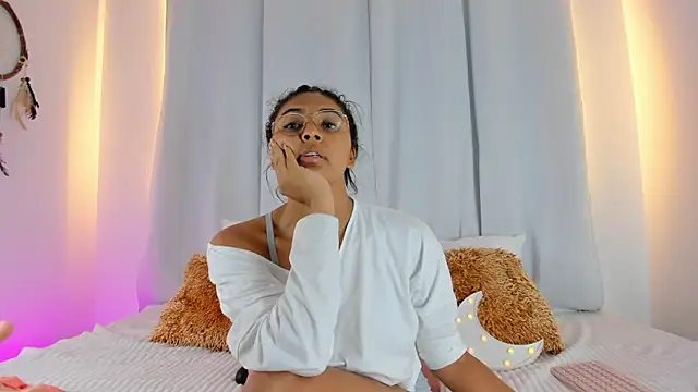 Snapshot of Melodymoore_ chatting on 26, 6, 2026 Melodymoore online show from 26, 6, 2026