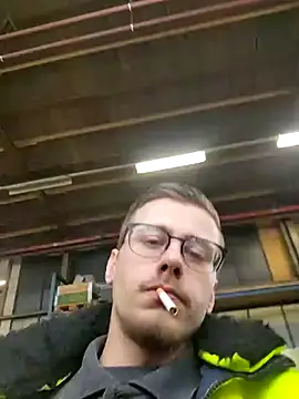 Snapshot of luckyluuk25 chatting on 25, 2, 2025 luckyluuk25 online show from 25, 2, 2025