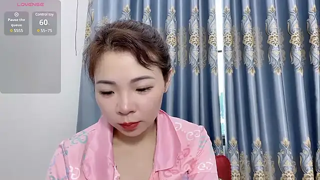 Snapshot of shishi_101 chatting on 4, 3, 2025 shishi 101 online show from 4, 3, 2025