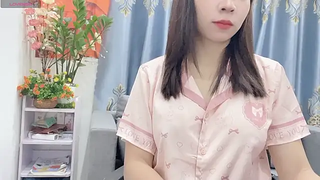 Snapshot of shishi_101 chatting on 1, 10, 2025 shishi 101 online show from 1, 10, 2025