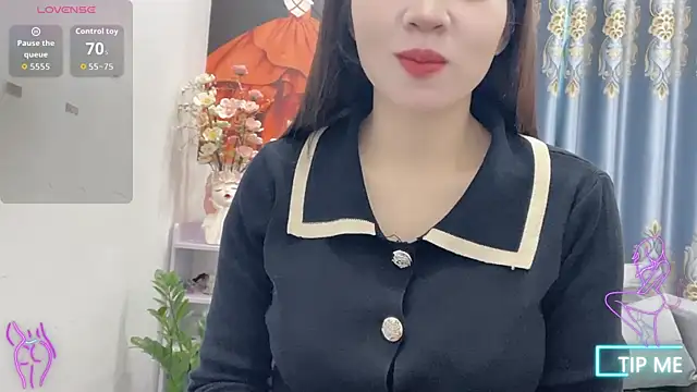 Snapshot of shishi_101 chatting on 25, 10, 2025 shishi 101 online show from 25, 10, 2025