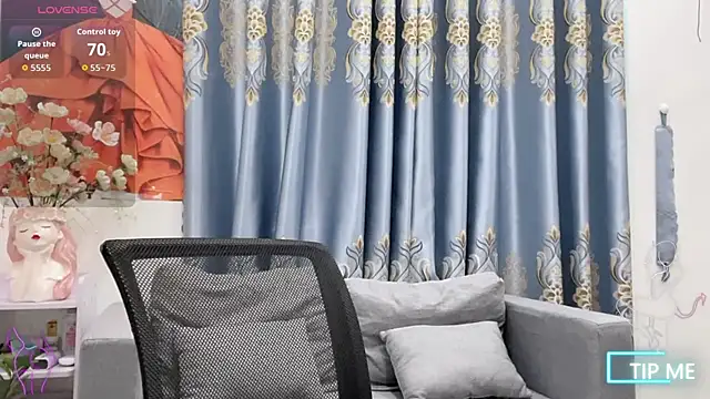 Snapshot of shishi_101 chatting on 2, 12, 2025 shishi 101 online show from 2, 12, 2025