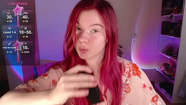 Strawberry juli online show from 17, 10, 2025