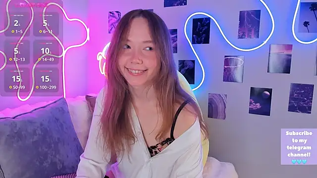 Dreamy Polly online show from 6, 3, 2025