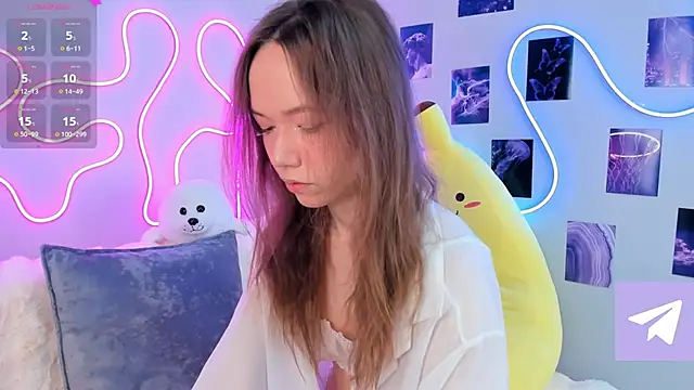 Dreamy Polly online show from 11, 3, 2025