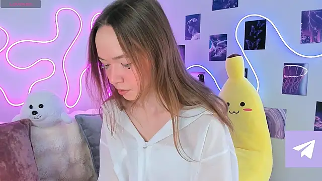 Dreamy Polly online show from 16, 3, 2025