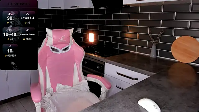 Snapshot of ShaiyaMinn3 chatting on 19, 12, 2025 ShaiyaMinn3 online show from 19, 12, 2025