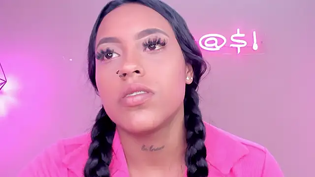 alahia betancurx online show from 18, 3, 2025