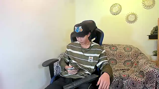 Snapshot of Maxxi_hot23 chatting on 11, 9, 2025 Maxxi hot23 online show from 11, 9, 2025